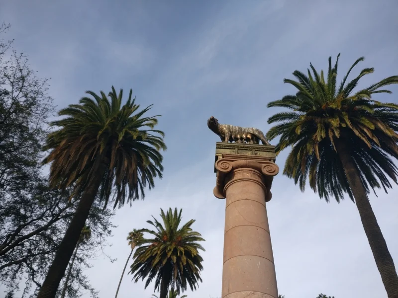 Plaza Sotomayor y edificios históricos de Valparaíso