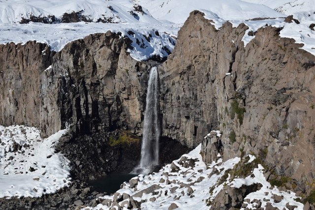 Cañón del río Maule cerca de la Cascada Arcoíris