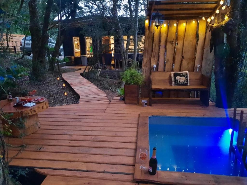 Cabaña con tinaja en bosque Valdiviano