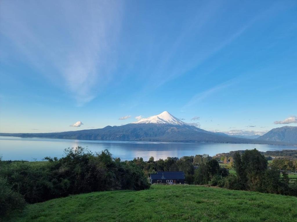 Cabaña con vista panorámica inigualable al lago Llanquihue y volcán Osorno