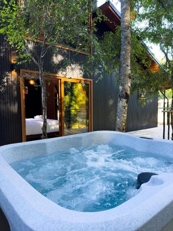 Enarbol Lodge, Hot Tube en terraza